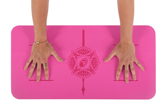 Goyoga Outlet - The Liforme Yoga Pad is a mini version of the Liforme Yoga  Mat; a mini mat you can easily fit into even a small bag. 😍 Get the  comfort